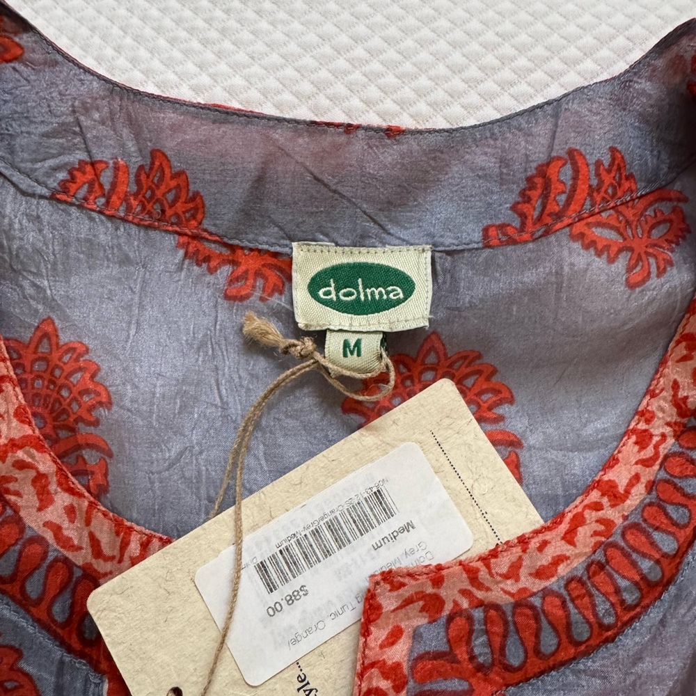 Gray and Red Patterned Tunic - Picture 4 of 6